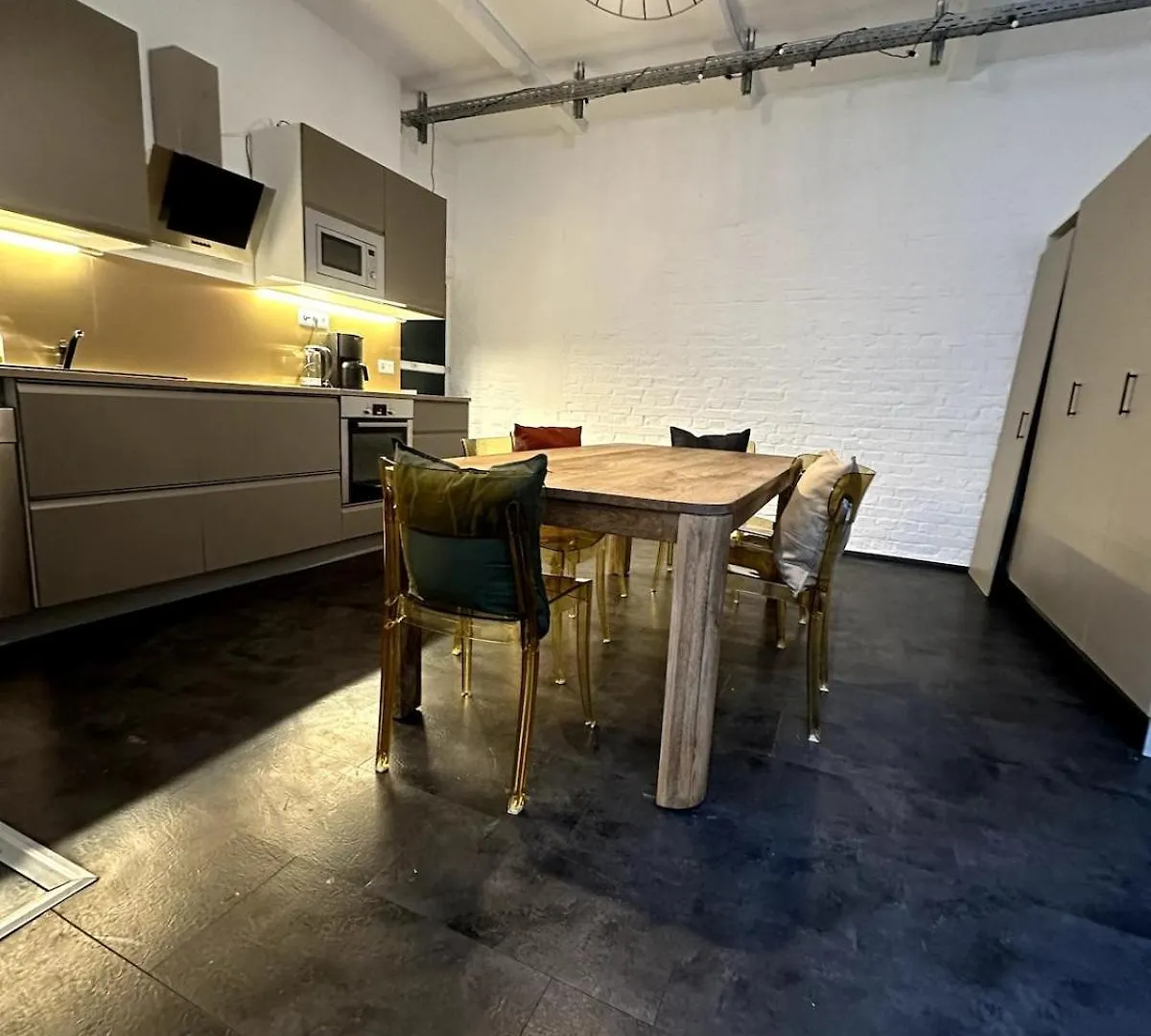 Cozy Rosy Room In Vibrant Area 4 Berlin Appartement