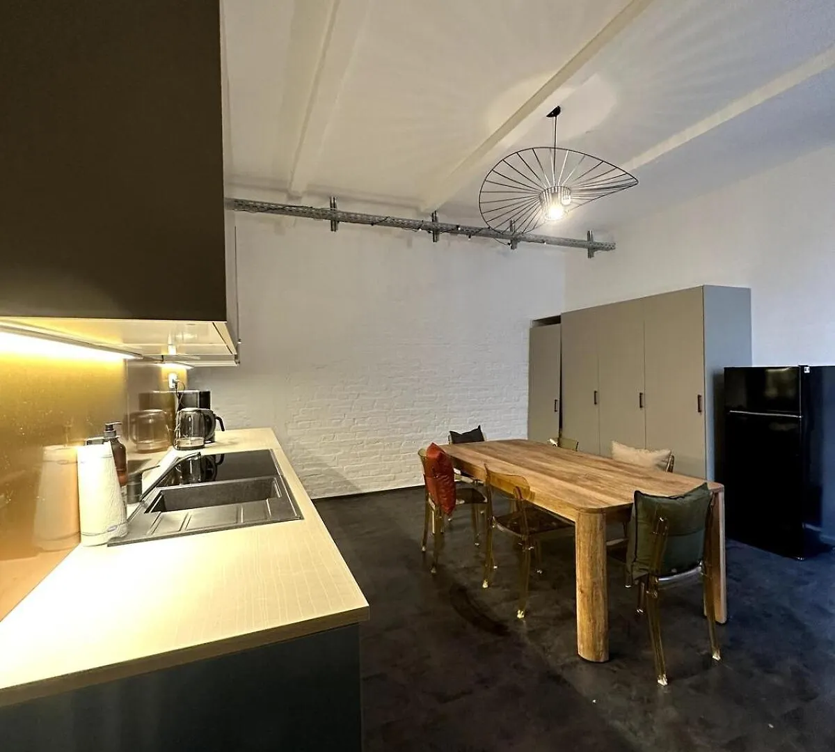 Cozy Rosy Room In Vibrant Area 4 Berlin Allemagne