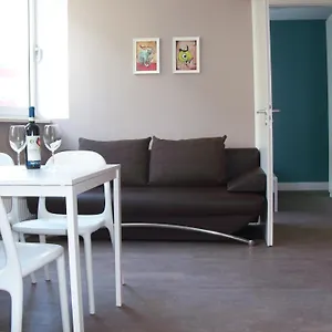 Apartmenthouse - Am Goerlitzer Park Berlin