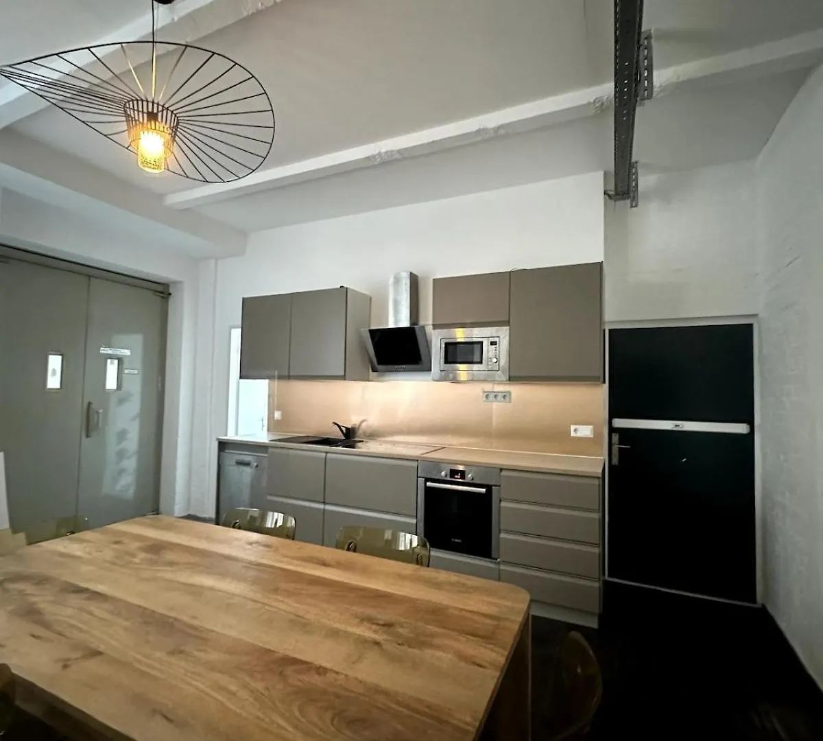 Apartment Cozy Rosy Room In Vibrant Area 4 Berlin